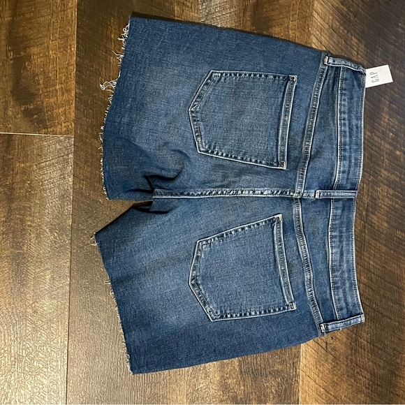 Gap Jean shorts - Picture 2 of 5